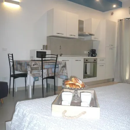 Oasi Holiday Home Toscolano-Maderno Zimmer foto
